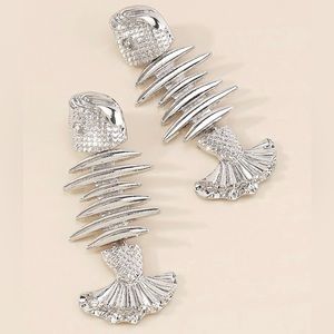 Vintage Silver Fishbone Earrings. NWT